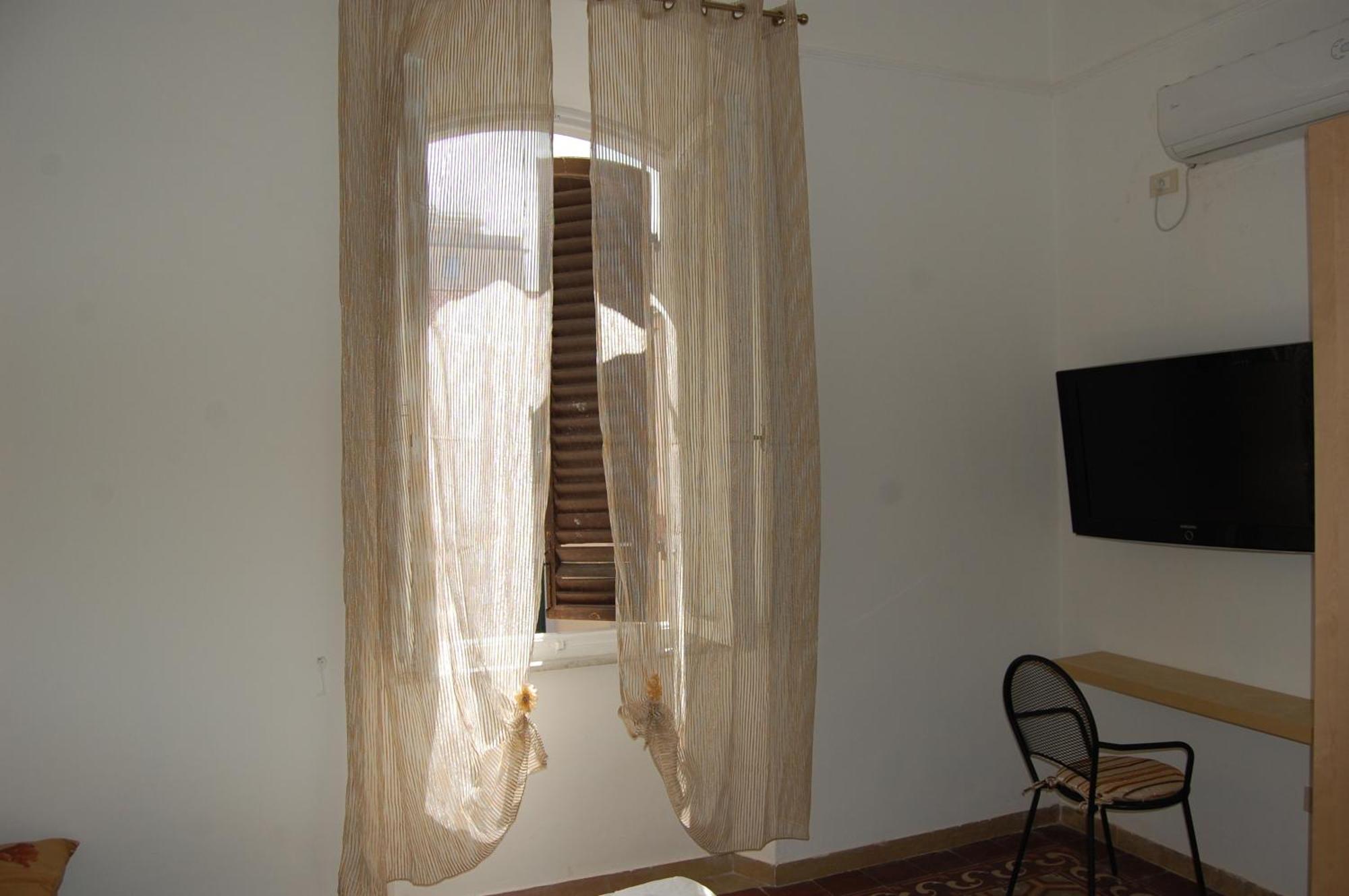 Arena Alfieri B&B Ливорно Номер фото